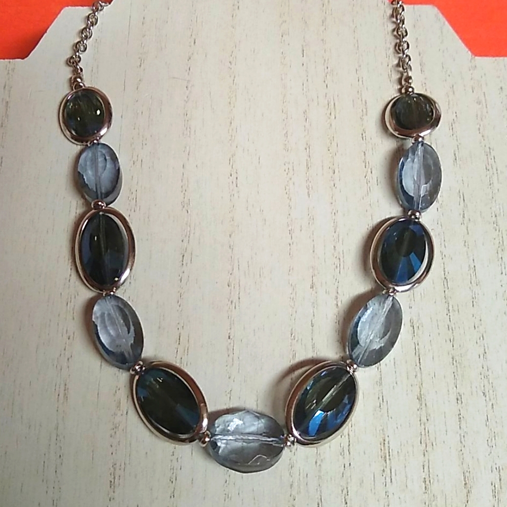 🐾 2 For $16 Blue & Silver Gemstone Bead Necklace